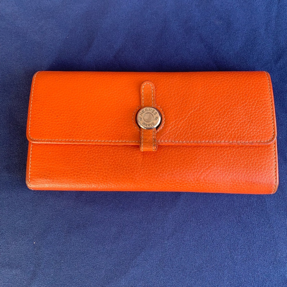 HERMES Orange Leather Dogon Purse Folded Wallet Clutch Vintage